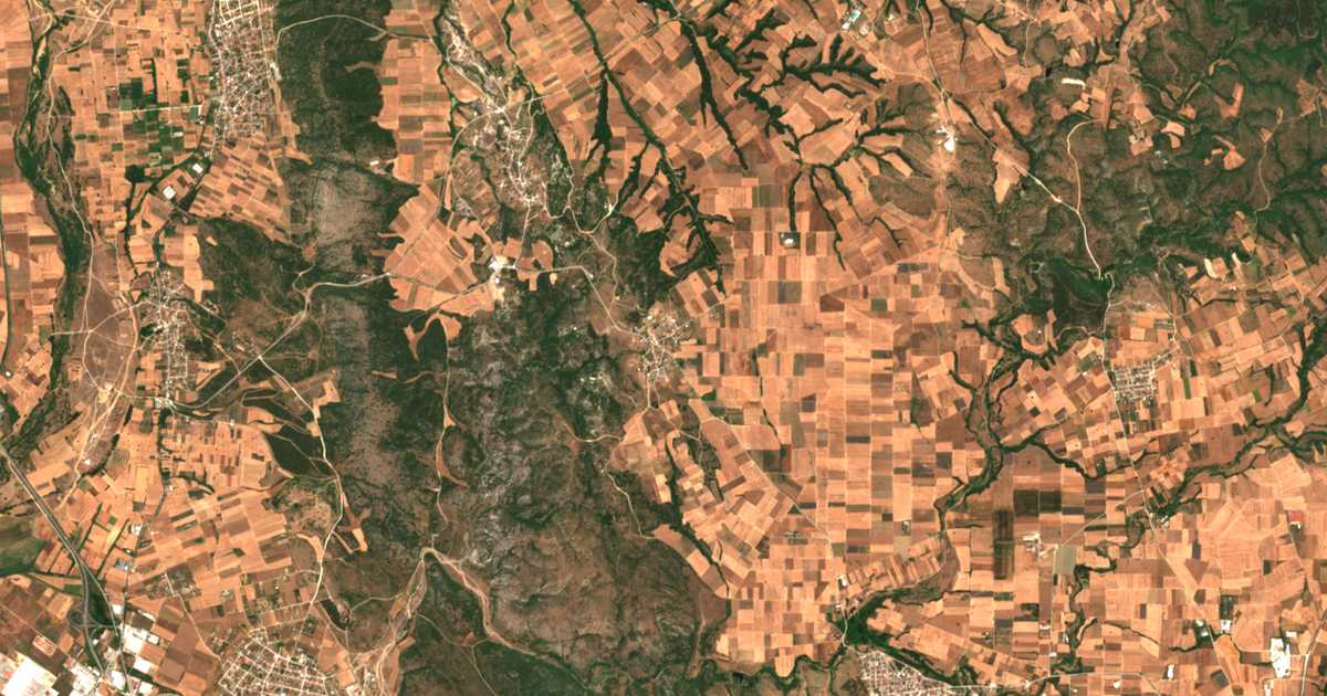 Mapa por satélite de Peristérion