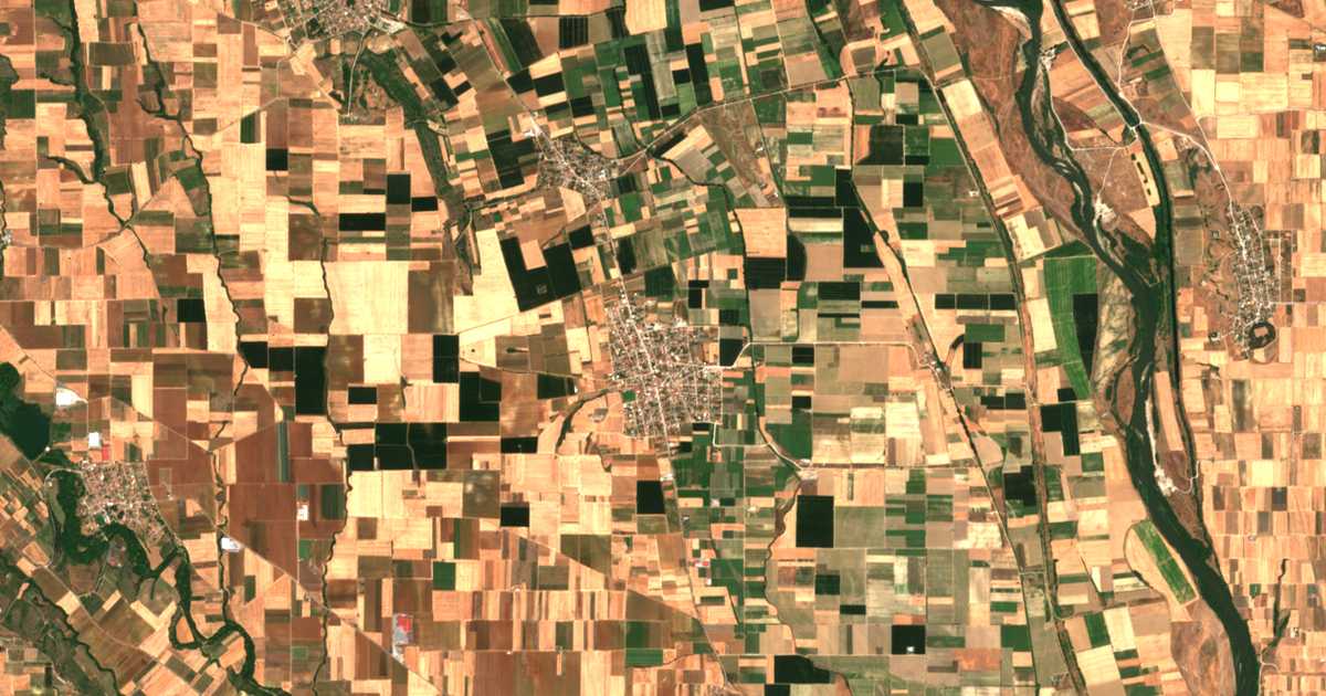 Mapa por satélite de Ágios Pétros