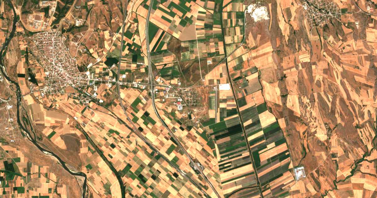 Mapa por satélite de Néa Kavála