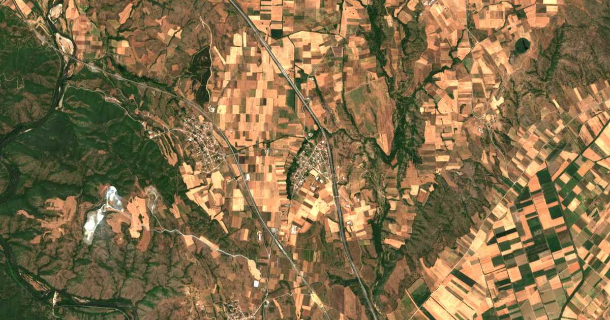 Mapa por satélite de Plataniá