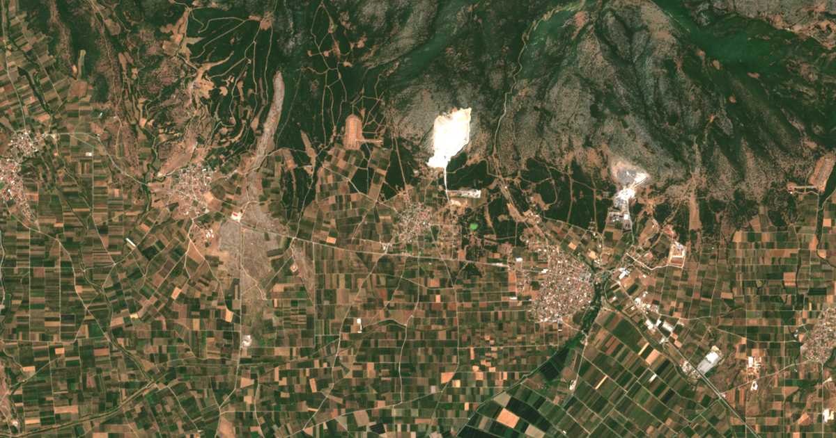 Mapa por satélite de Plagiárion