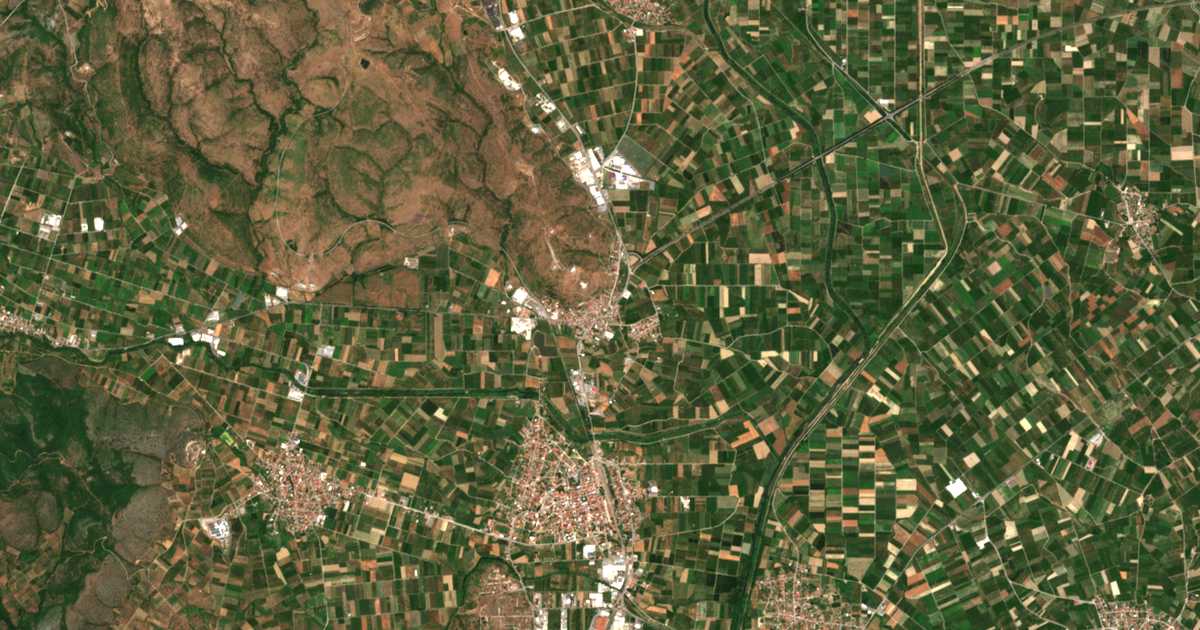 Mapa por satélite de Mavrovoúnion