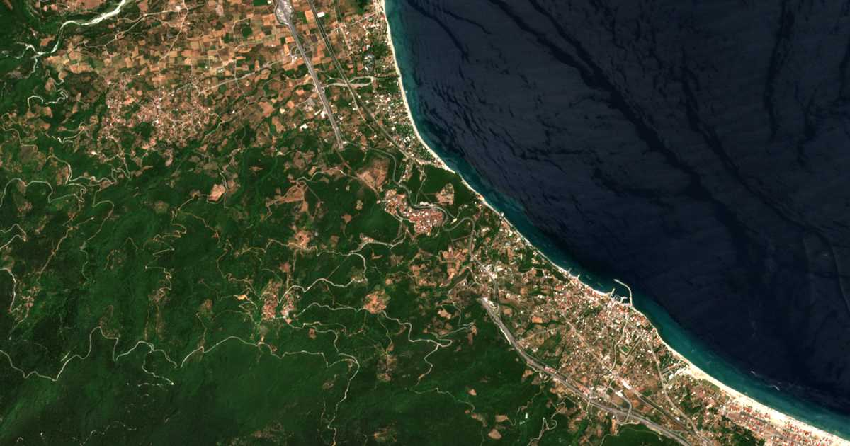 Mapa por satélite de Néos Panteleímon