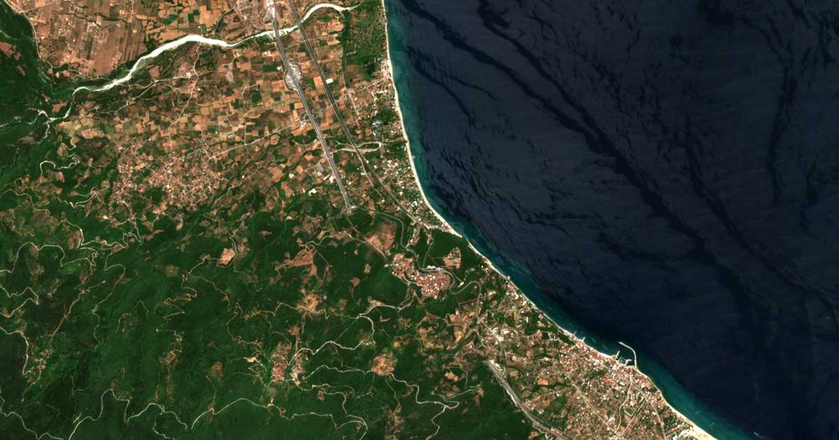 Mapa por satélite de Paralía Panteleímonos