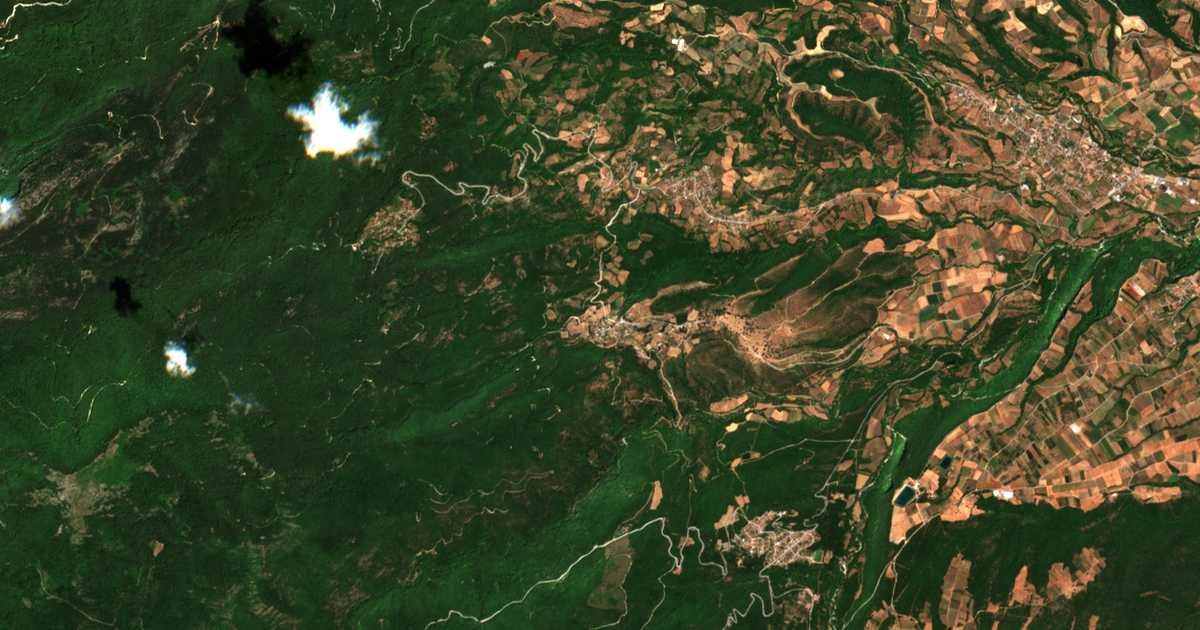 Mapa por satélite de Karyés