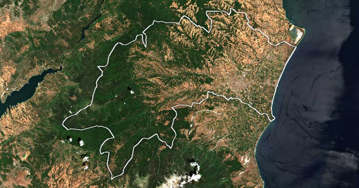 Imagen de satélite con el límite trazado: Dímos Katerínis