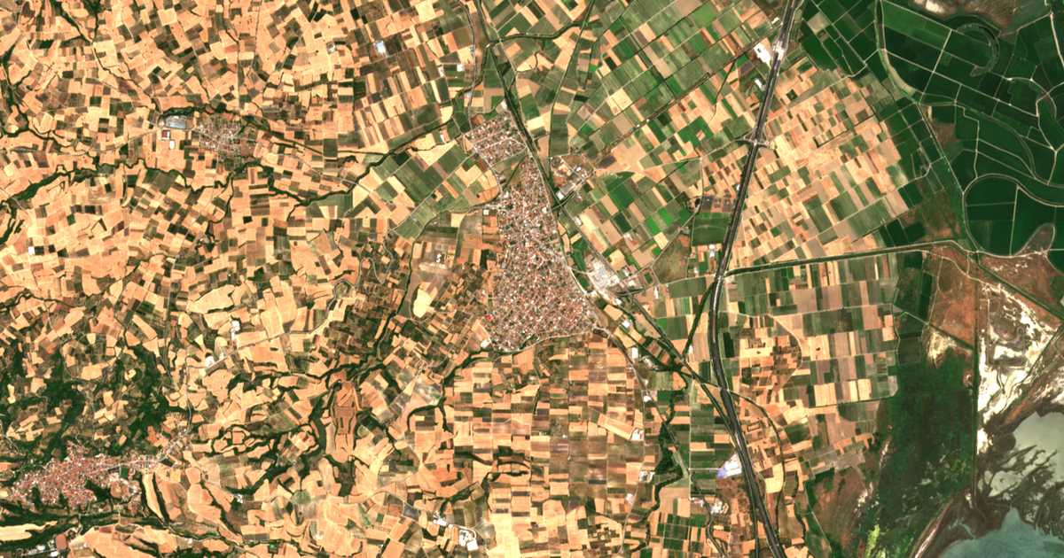 Mapa por satélite de Aigínion