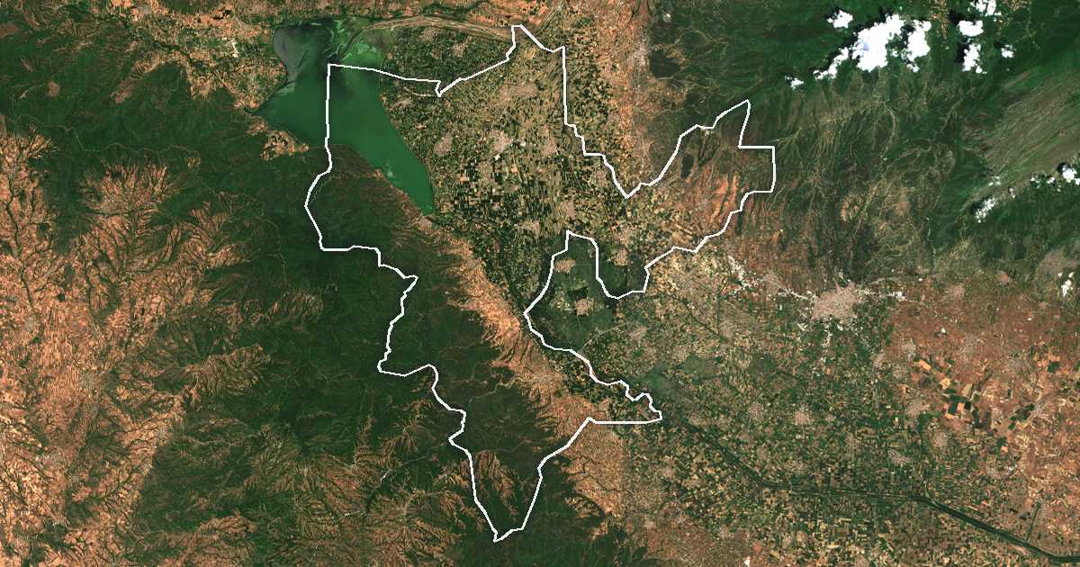 Imagen de satélite con el límite trazado: Iraklia