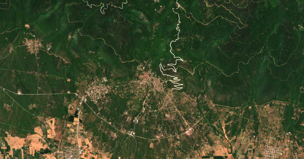 Mapa por satélite de Áno Poróia