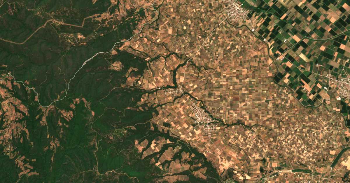 Mapa por satélite de Triantafylliá