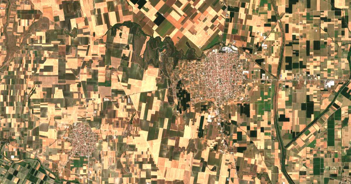 Mapa por satélite de Ergatikés Katoikíes