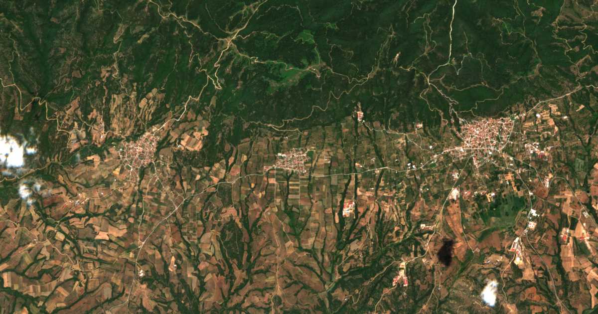 Mapa por satélite de Avgí