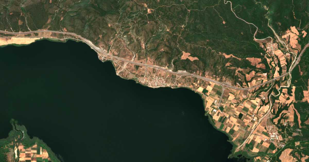 Mapa por satélite de Mikrá Vólvi