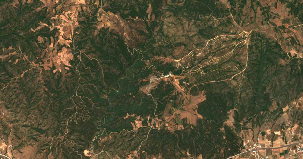 Mapa por satélite de Mikrokómi