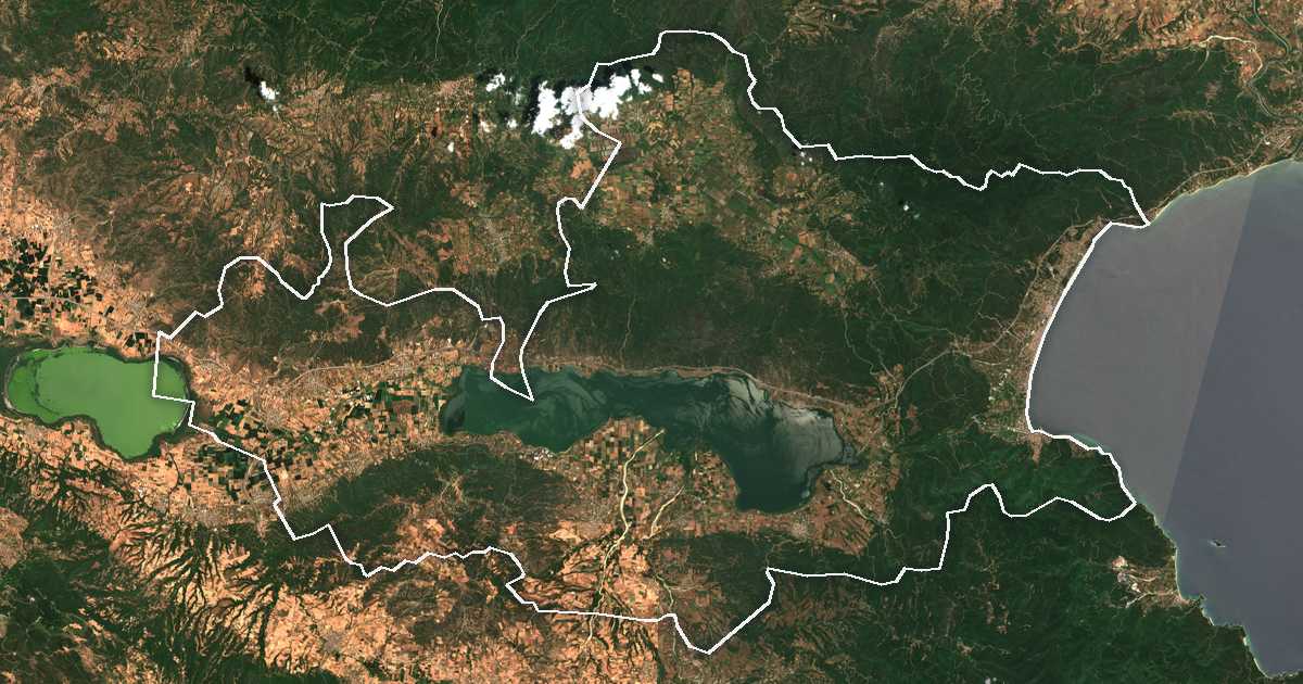 Imagen de satélite con el límite trazado: Volvi