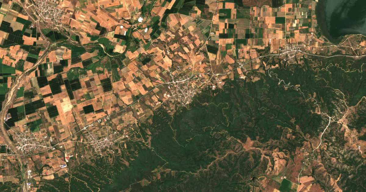 Mapa por satélite de Stívos