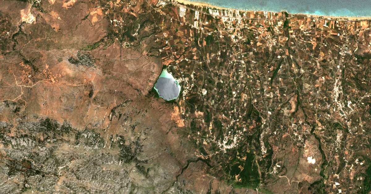 Mapa por satélite de Kávallos