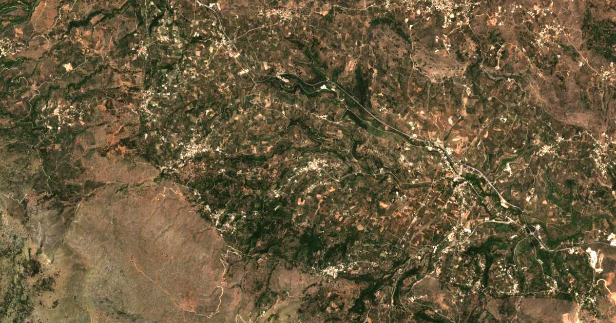 Mapa por satélite de Nípos