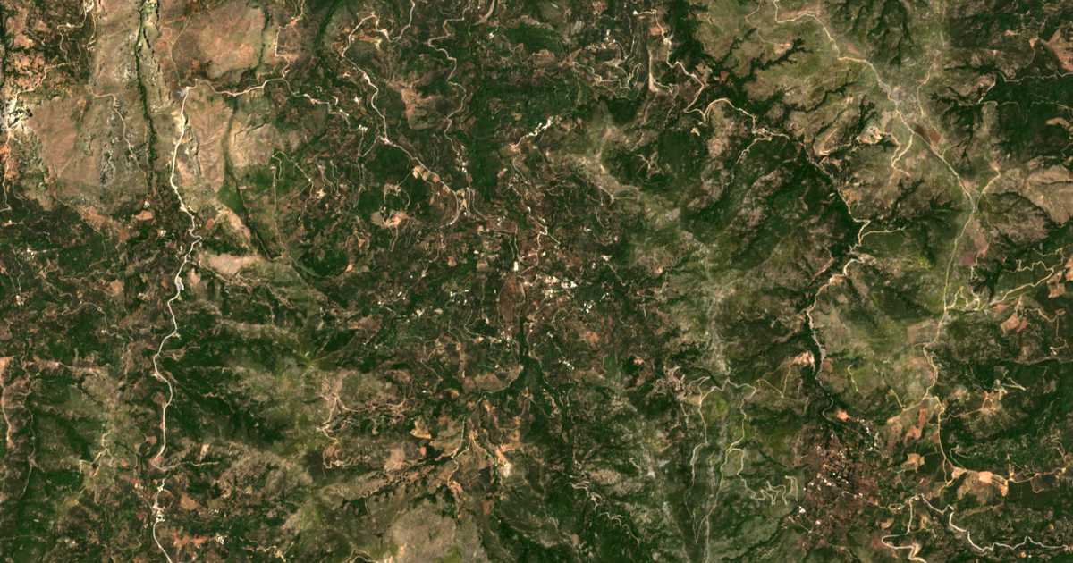 Mapa por satélite de Palaiá Roúmata