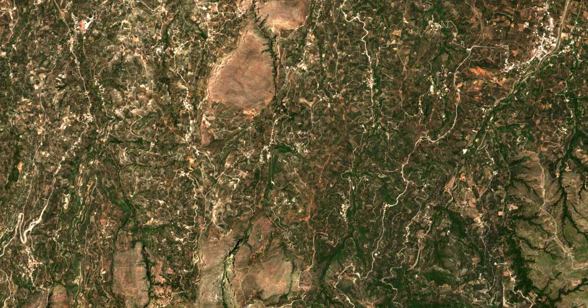 Mapa por satélite de Panéthimos