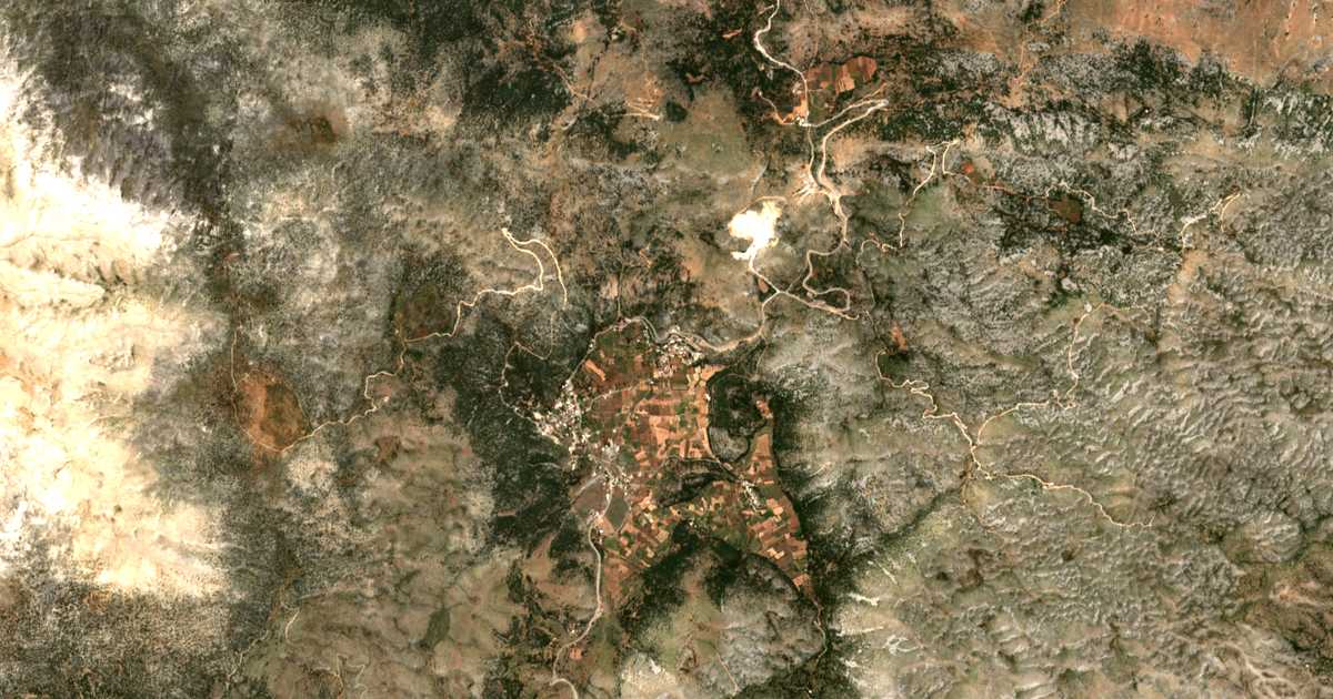 Mapa por satélite de Karés