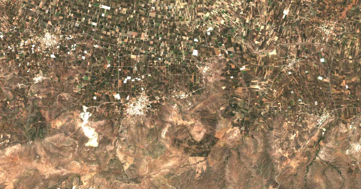 Mapa por satélite de Alithiní