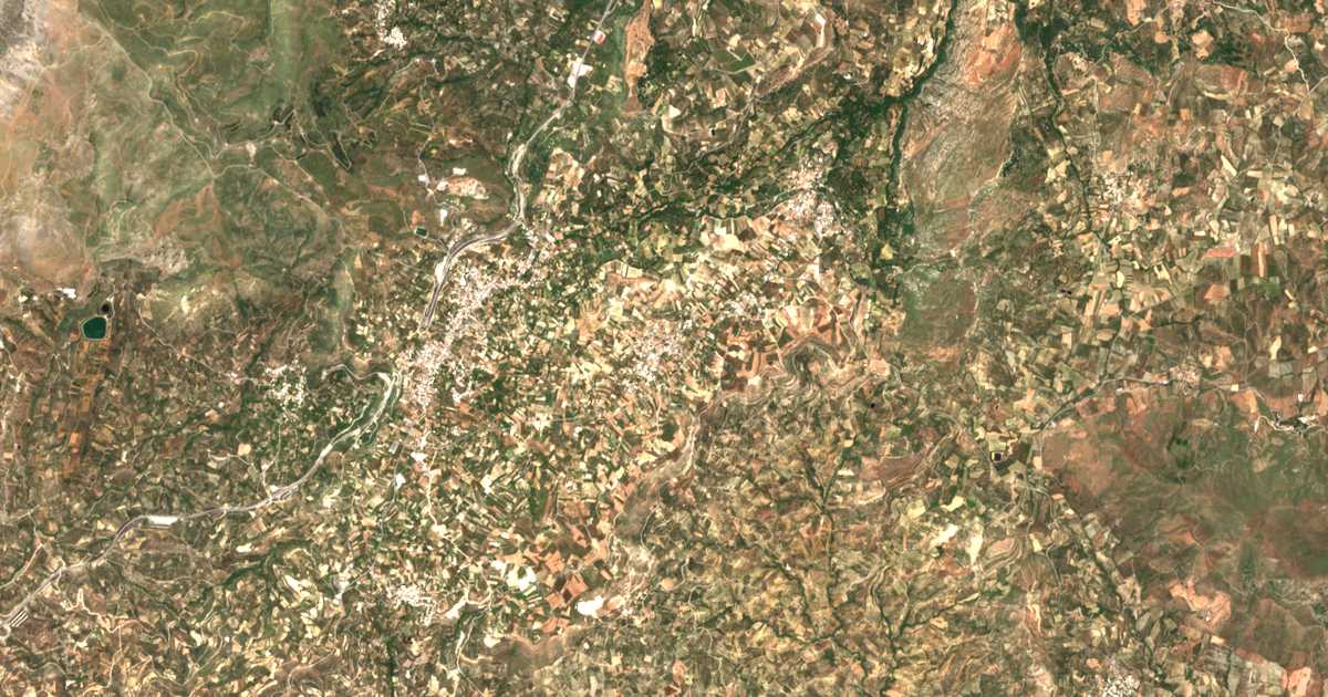 Mapa por satélite de Megáli Vrýsi