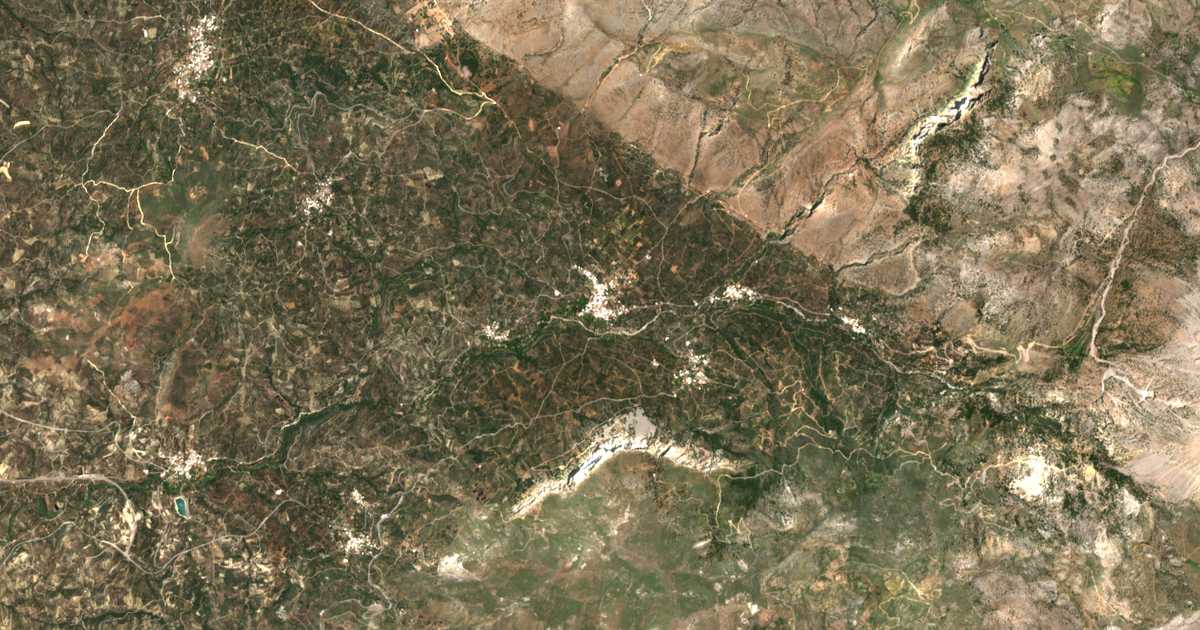 Mapa por satélite de Émparos