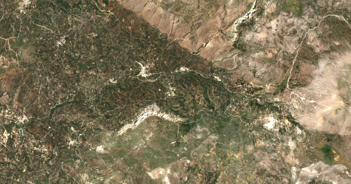 Mapa por satélite de Milliarádes