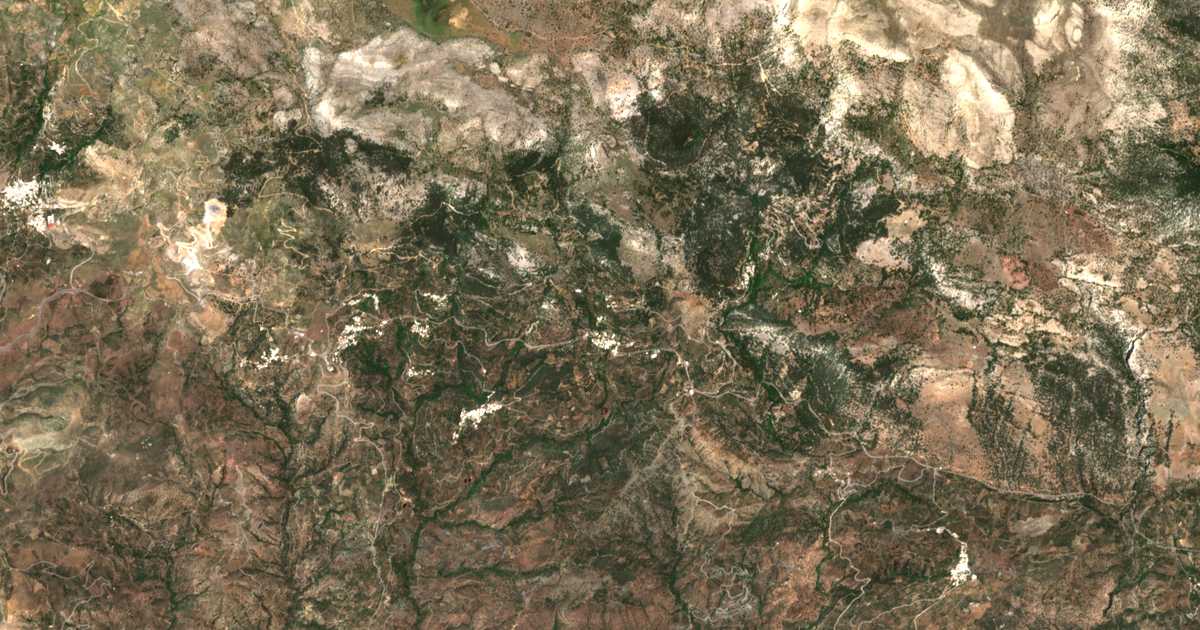 Mapa por satélite de Péfkos