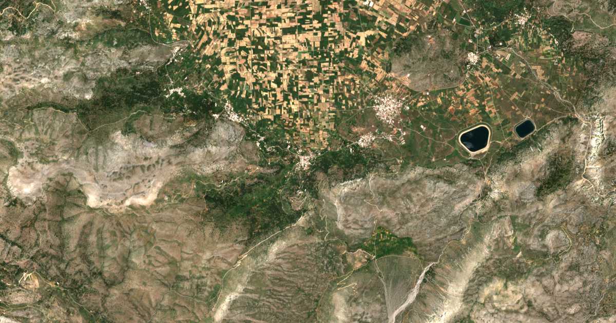 Mapa por satélite de Kaminákion