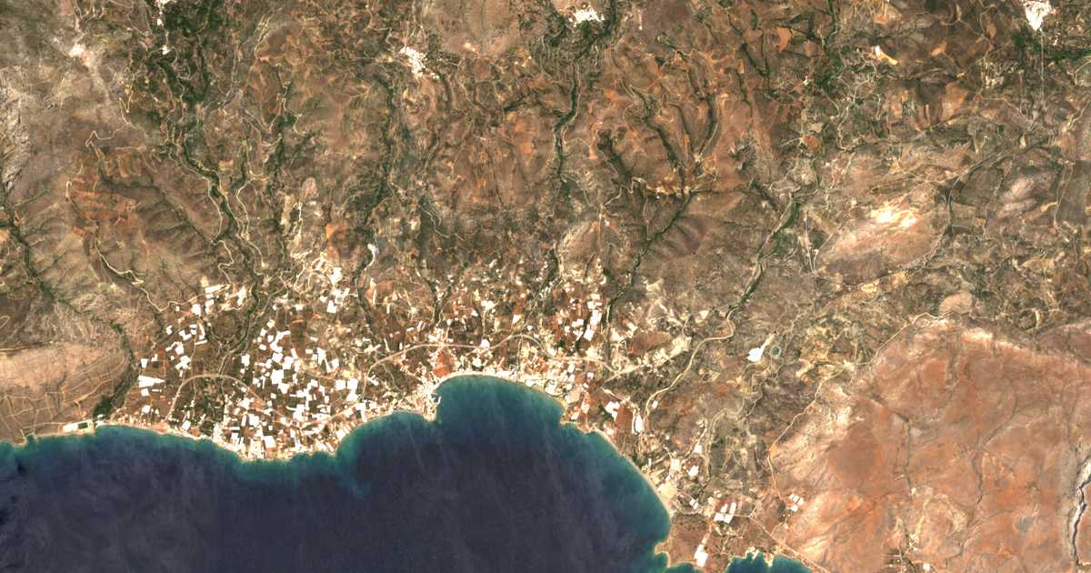 Mapa por satélite de Áspros Potamós