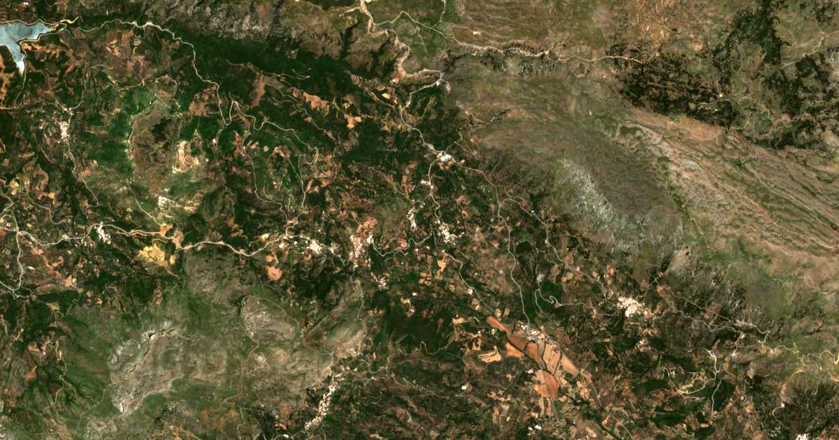 Mapa por satélite de Thrónos