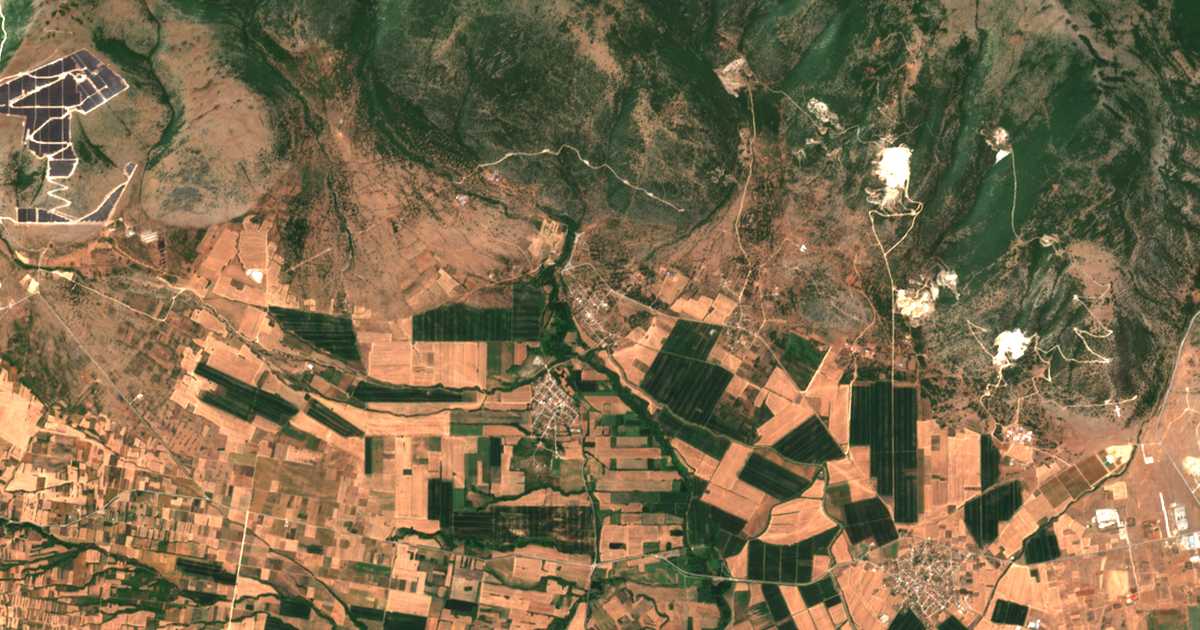 Mapa por satélite de Angítis