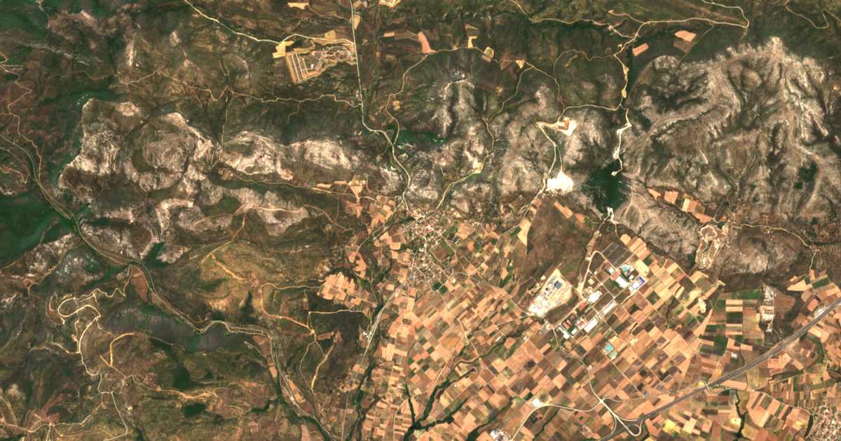 Mapa por satélite de Ávas