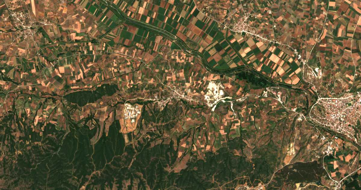 Mapa por satélite de Koufóvounon