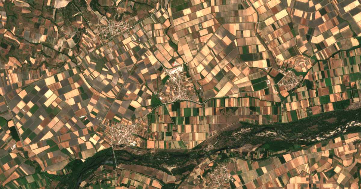 Mapa por satélite de Pláti