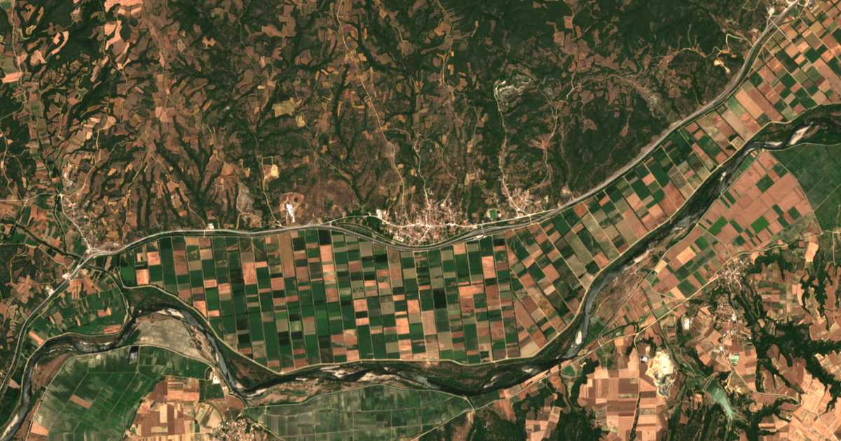 Mapa por satélite de Lávara