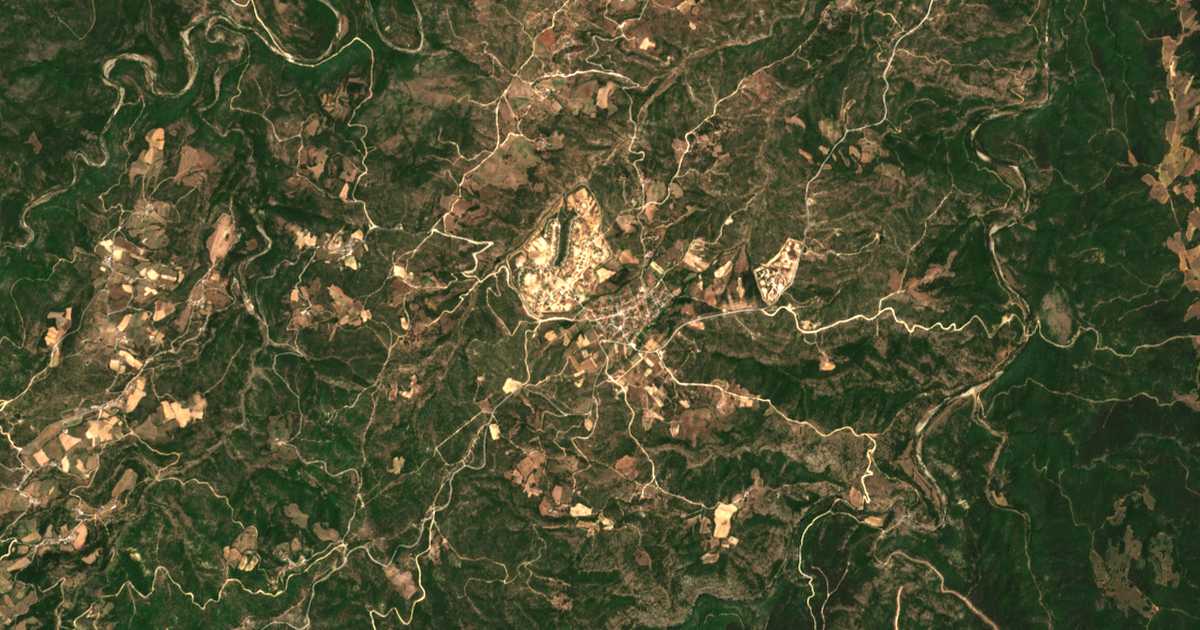 Mapa por satélite de Méga Déreion