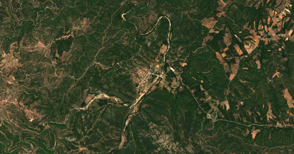Mapa por satélite de Mikrón Déreion