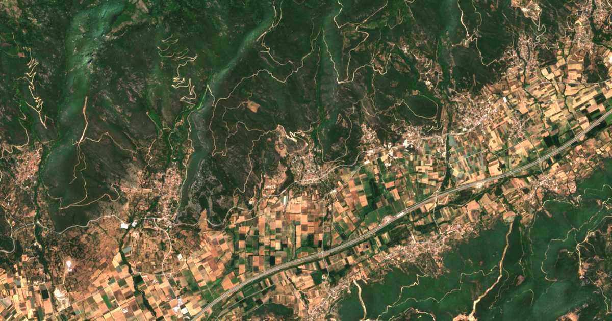 Mapa por satélite de Domátia