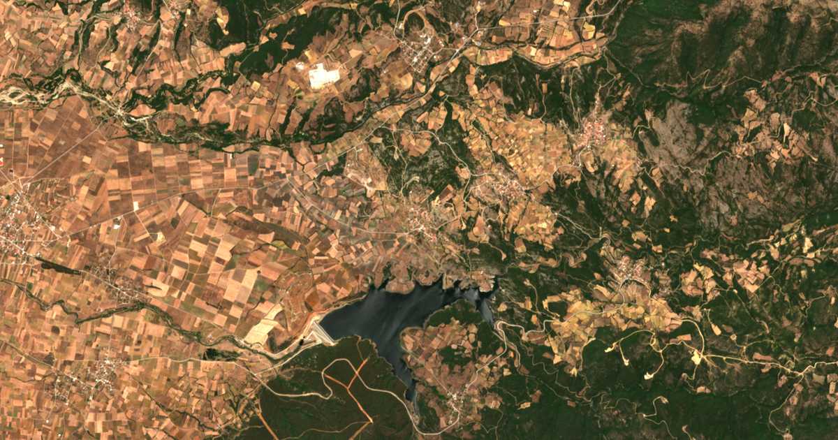 Mapa por satélite de Ípion