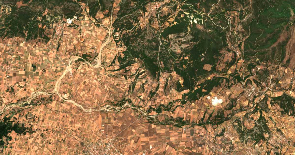 Mapa por satélite de Kínyra