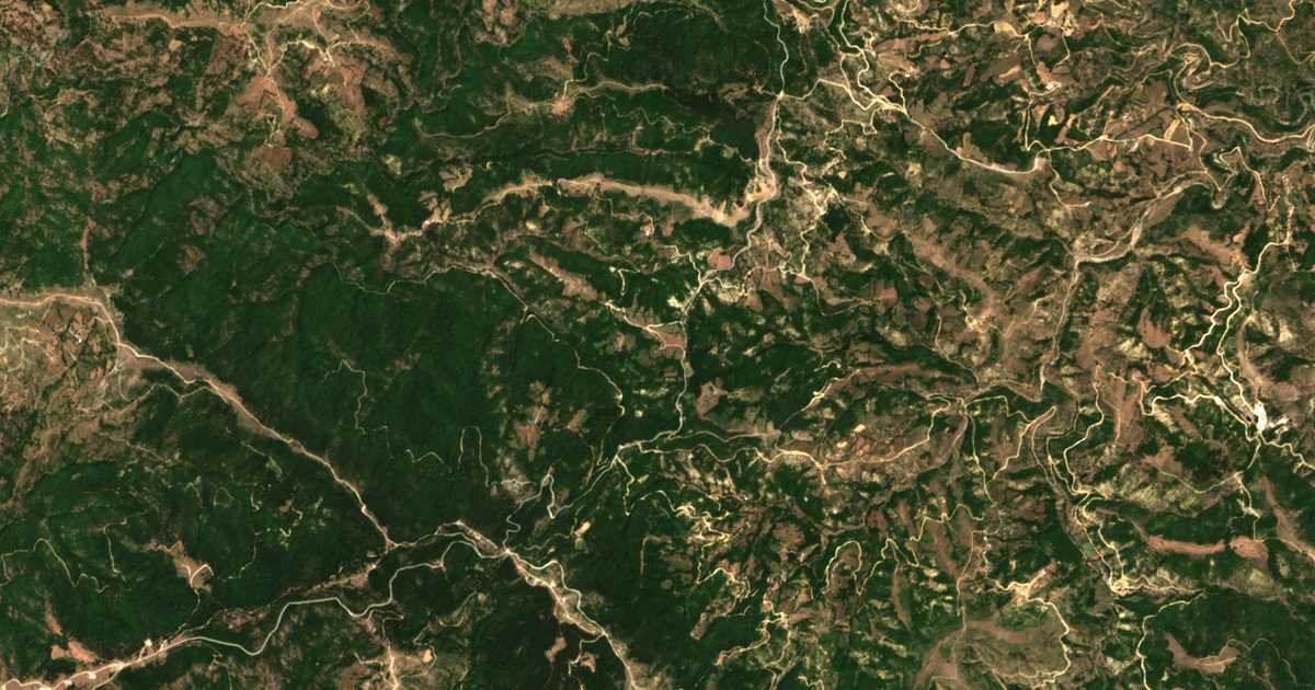 Mapa por satélite de Mikrós Kéchros