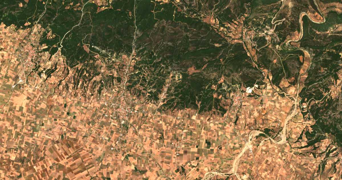 Mapa por satélite de Névra
