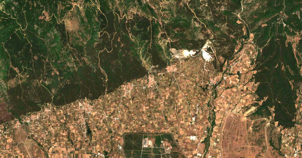 Mapa por satélite de Agíasma