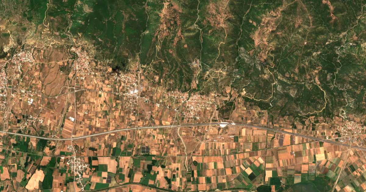 Mapa por satélite de Áno Amaxádes