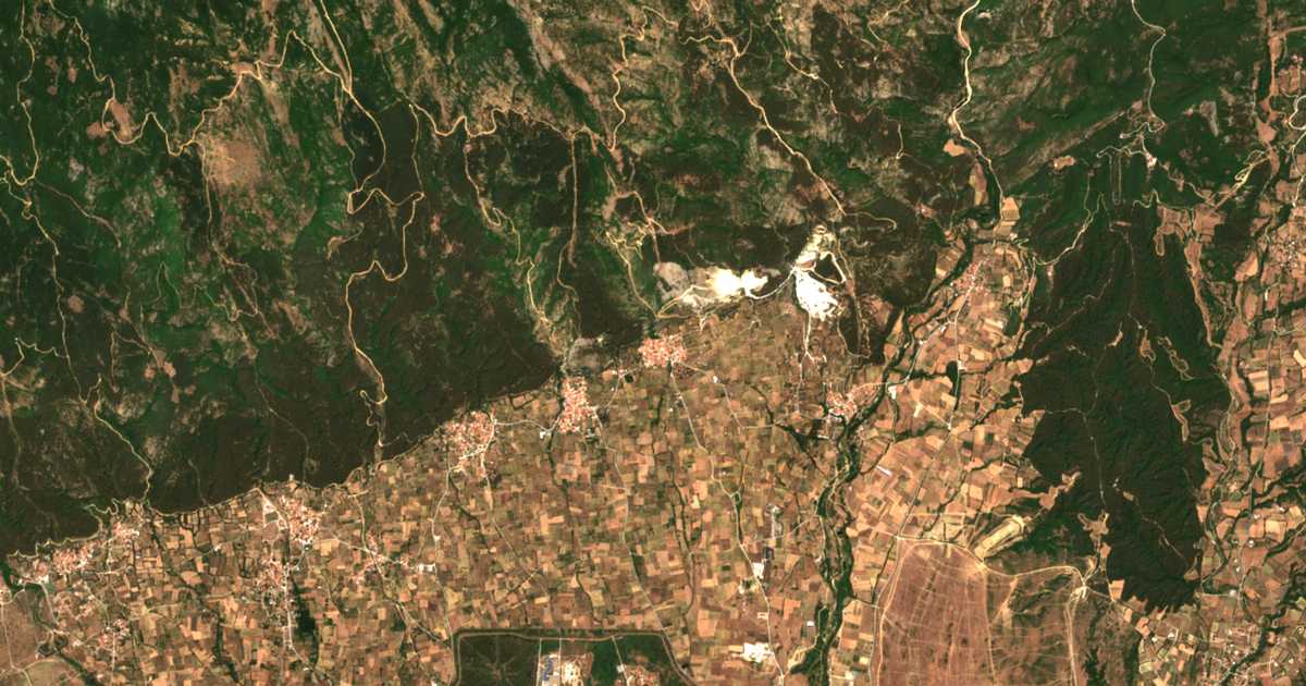 Mapa por satélite de Dými