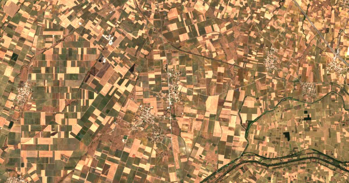 Mapa por satélite de Méga Doukáton