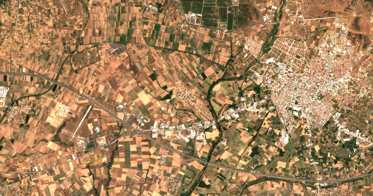 Mapa por satélite de Yfantaí